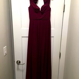Floor length burgundy LuLus dress. Size Small.